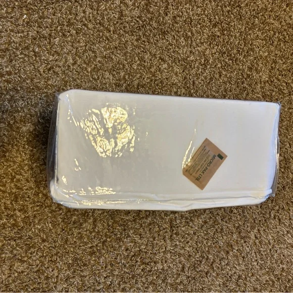 Kirkland Signature Cream King Sheet Set - Picture 4 of 4